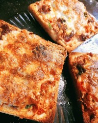 اولین پیتزای من با نان تست