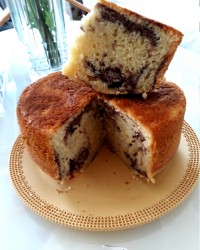 کیک گردویی باشکلات چیپسی