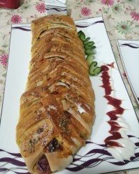 اشترودل پیتزا. ورق بزنید