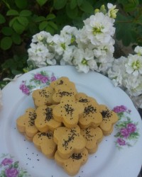 بفرمایید شیرینی نخودچی??