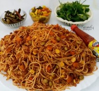 ماکارونی با سویا و سبزیجات