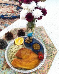 سبزی پلو با ماهی سوخاری