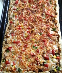 پیتزا ی مرغ و گوشت خانواده!