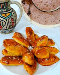 پیراشکی مرغ با خمیر معرکه