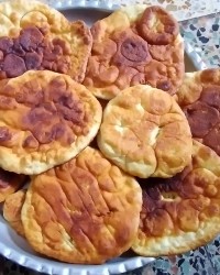نان روغنی محلی