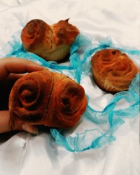 نان با مغز خرما و گردو