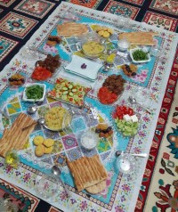 سفره افطار (طاعات وعباداتتون قبول دوستای خوبم)