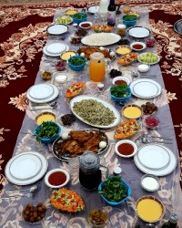 افطار کنار عزیزان