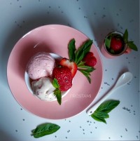 بستنی وانیلی بدون ثعلب