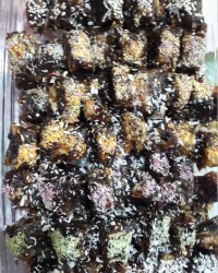 رولت خرما و گردو