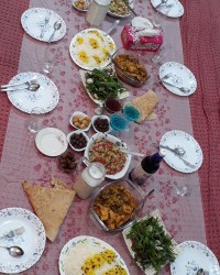 بفرمایید شام?