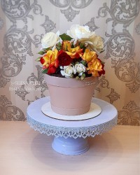 کیک با شکل گلدان گل
