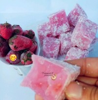 لوکوم توت فرنگی