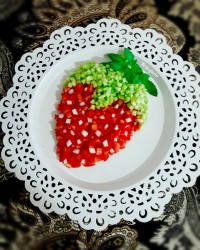 تزیین سالاد شیرازی