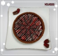 تارت شکلات و توت فرنگی