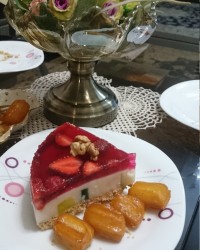 چیز کیک ژله ای با پایه بیسکویت