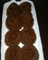 حلوای آرد گندم و آرد نخودچی