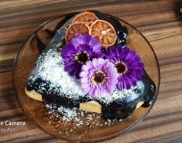 کیک دو رنگ شکلاتی