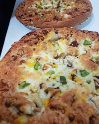 پیتزاقارچ وگوشت