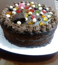 کیک شکلاتی فندقی