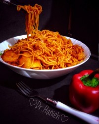 مآکآرونی با عطرِ آویشن .