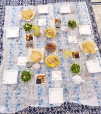 افطاری ۲۵ رمضان ۹۹ میزبان خانواده خودم