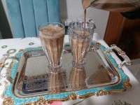 اسموتی موز و قهوه نوشیدنی خوشمزه بعد افطار