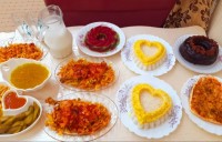 خوراک مرغ با سبزیجات در فر