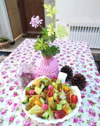 سالاد کاهو و لوبیا چیتی