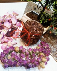 مربا گل محمدی