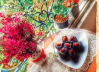شیرینی کشمشی. قراردوستانه ورررق بزنید