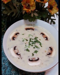 سوپ شیر و قارچ یا سوپ سفید