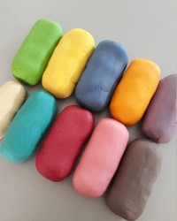 خمیر بازی کودک