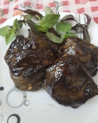 دلمه برگ مو با رب انار