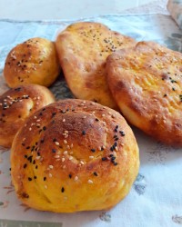 نان محلی خوشمزه