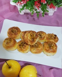 نان سیب گردو و دارچین