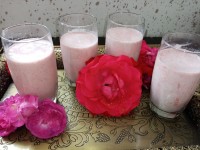 میلک شیک توت فرنگی