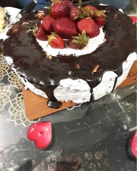 کیک شیفون من برای تولد همسرجان