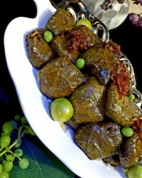 دلمه برگ مو در بخارپز