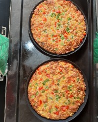 پیتزا مرغ و قارچ با خمیر هزارکاره