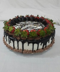 کیک اسفنجی برا تولد عشقم❤