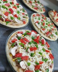 پیتزامخلوط درکنارخانواده همسرم