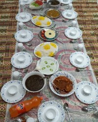 سلام وسلام وصد تا سلام به روی ماه تک به تکتون