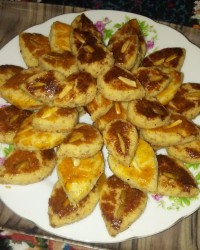 شیرینی بادامی