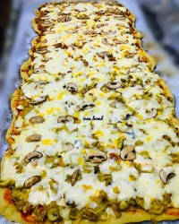 پیتزا خانوادگی گوشت وقارچ