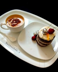 مینی کیک لاکچری و قهوه دالگونا