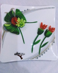 تزئین خیار و گوجه فرنگی
