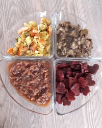 ترشی های خوشمزه ی من