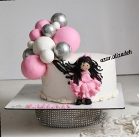 دختر بادکنکی