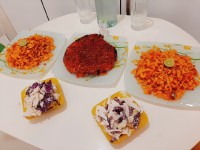 ماکارونی شکل دار و ته دیگ کنجدی